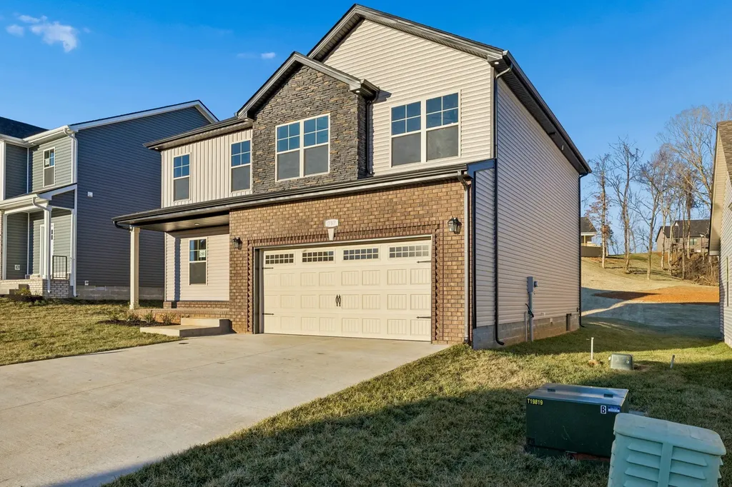 349 Hereford Farms Clarksville TN 37040