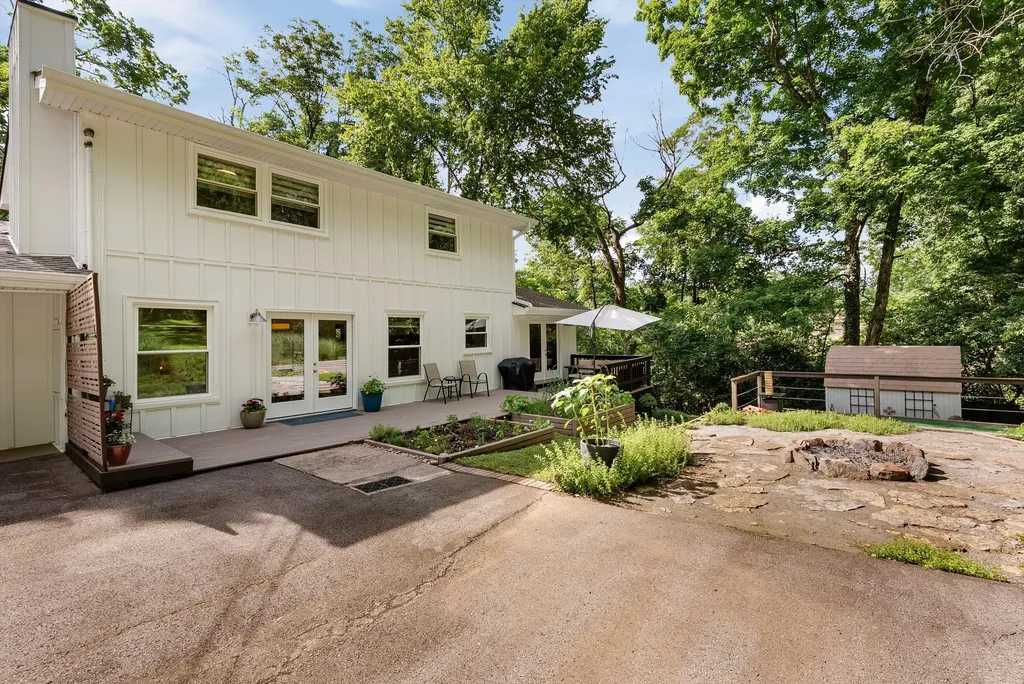 330 Forrest Valley Drive Nashville TN 37209