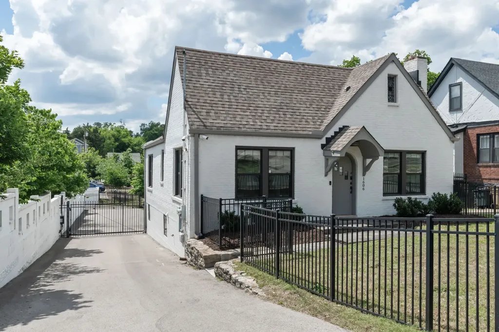 1606 Riverside Drive Nashville TN 37216