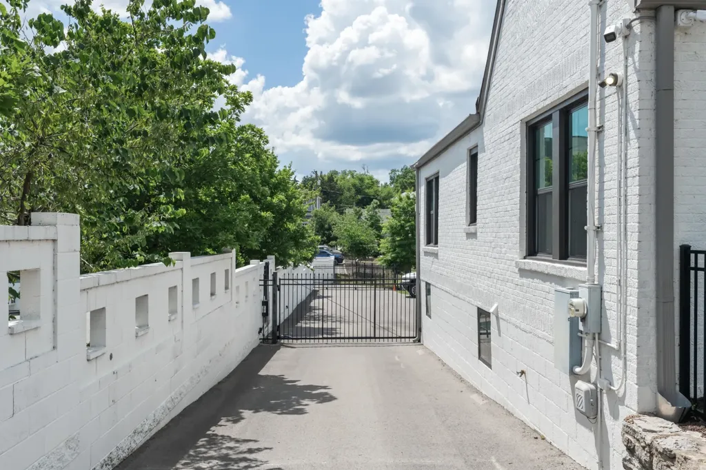 1606 Riverside Drive Nashville TN 37216
