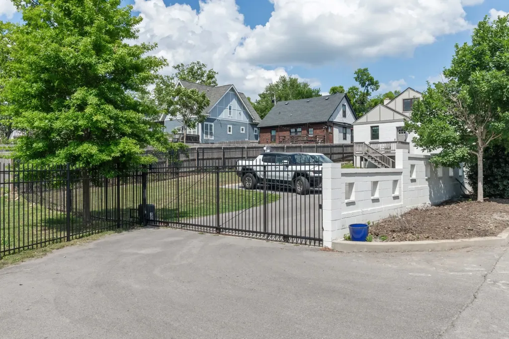 1606 Riverside Drive Nashville TN 37216