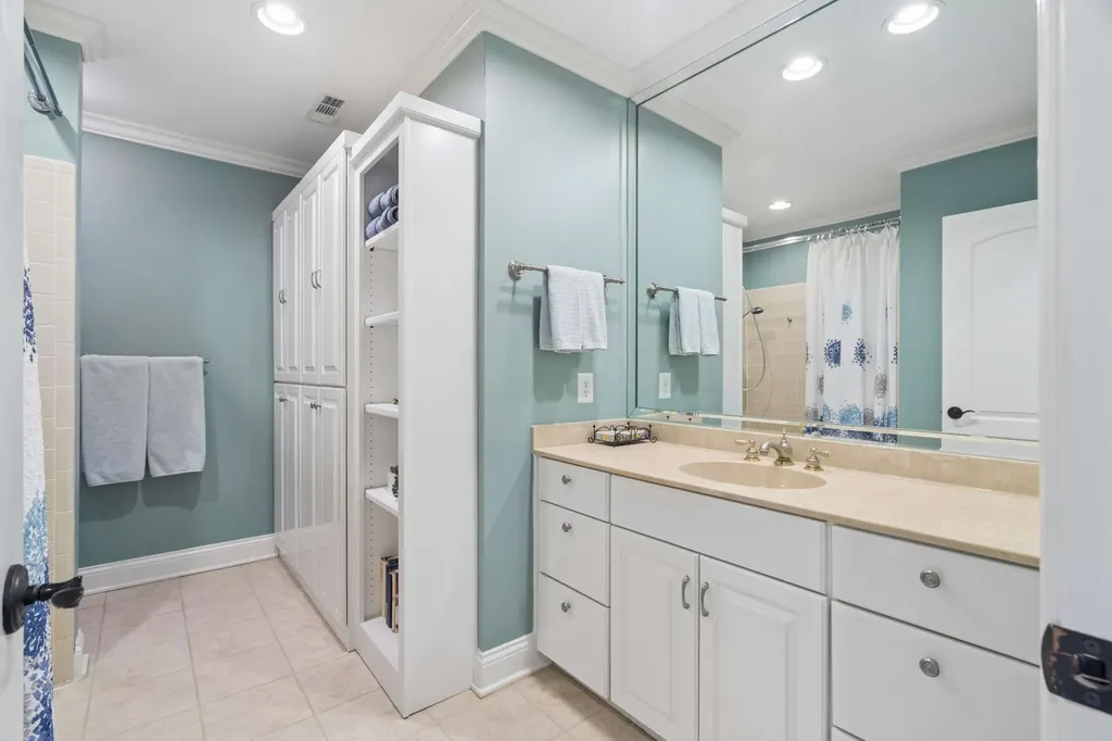 2600 Tyne Boulevard Nashville TN 37215