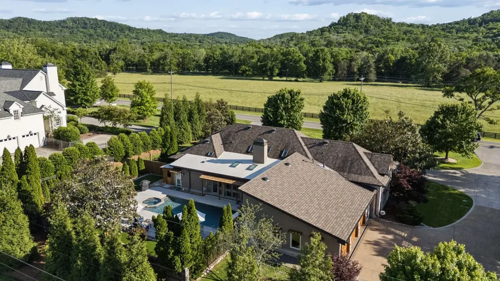 2600 Tyne Boulevard Nashville TN 37215