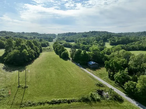 1 Fattybread Branch Road Williamsport TN 38487