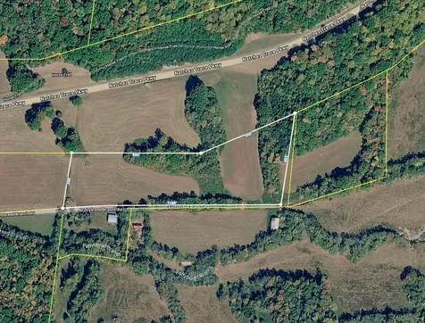 1 Fattybread Branch Road Williamsport TN 38487