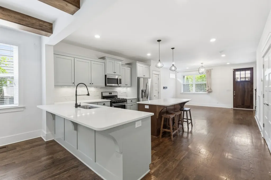 1814A 16th Ave, N Nashville TN 37208
