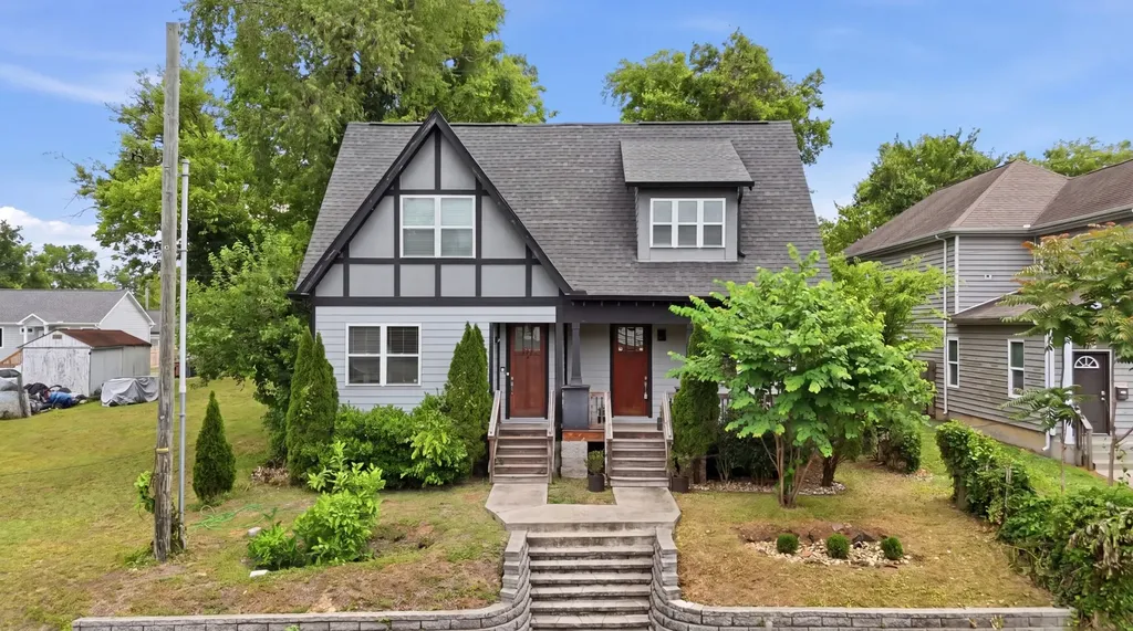 1814A 16th Ave, N Nashville TN 37208