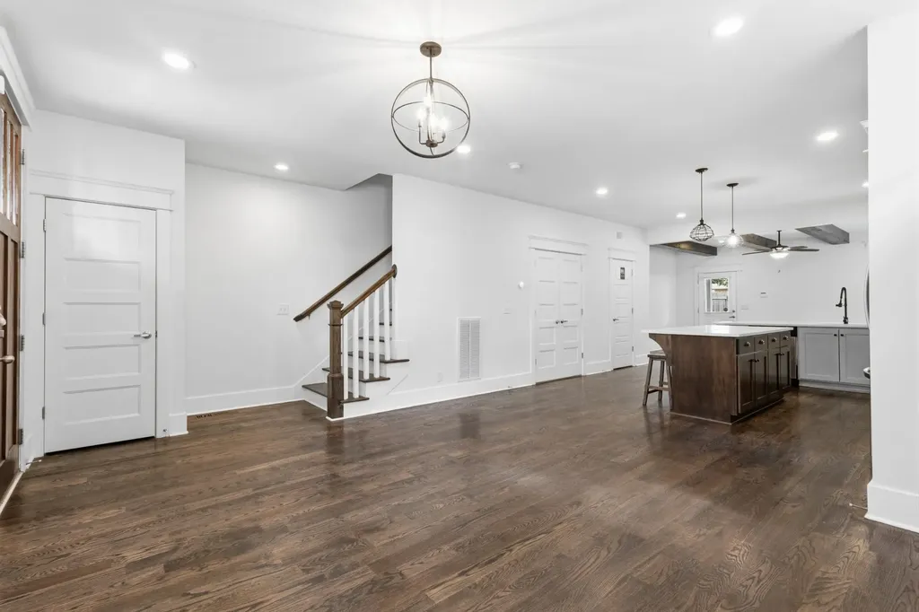 1814A 16th Ave, N Nashville TN 37208