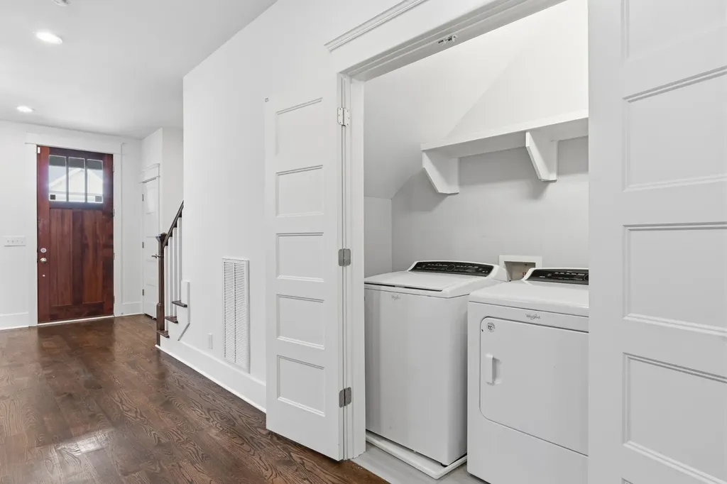 1814A 16th Ave, N Nashville TN 37208