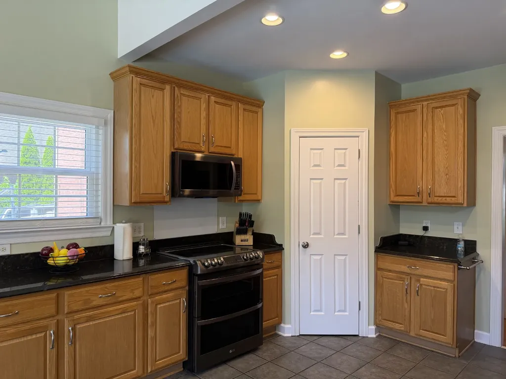 2010 Brunswick Drive Lebanon TN 37087