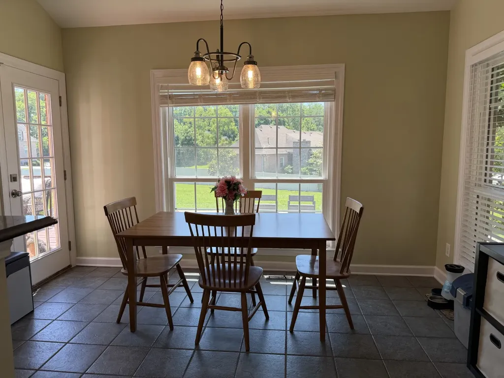 2010 Brunswick Drive Lebanon TN 37087