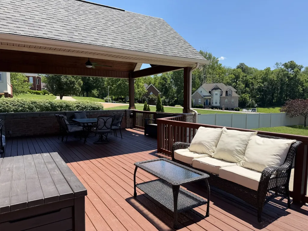 2010 Brunswick Drive Lebanon TN 37087