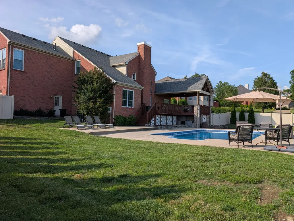 2010 Brunswick Drive Lebanon TN 37087