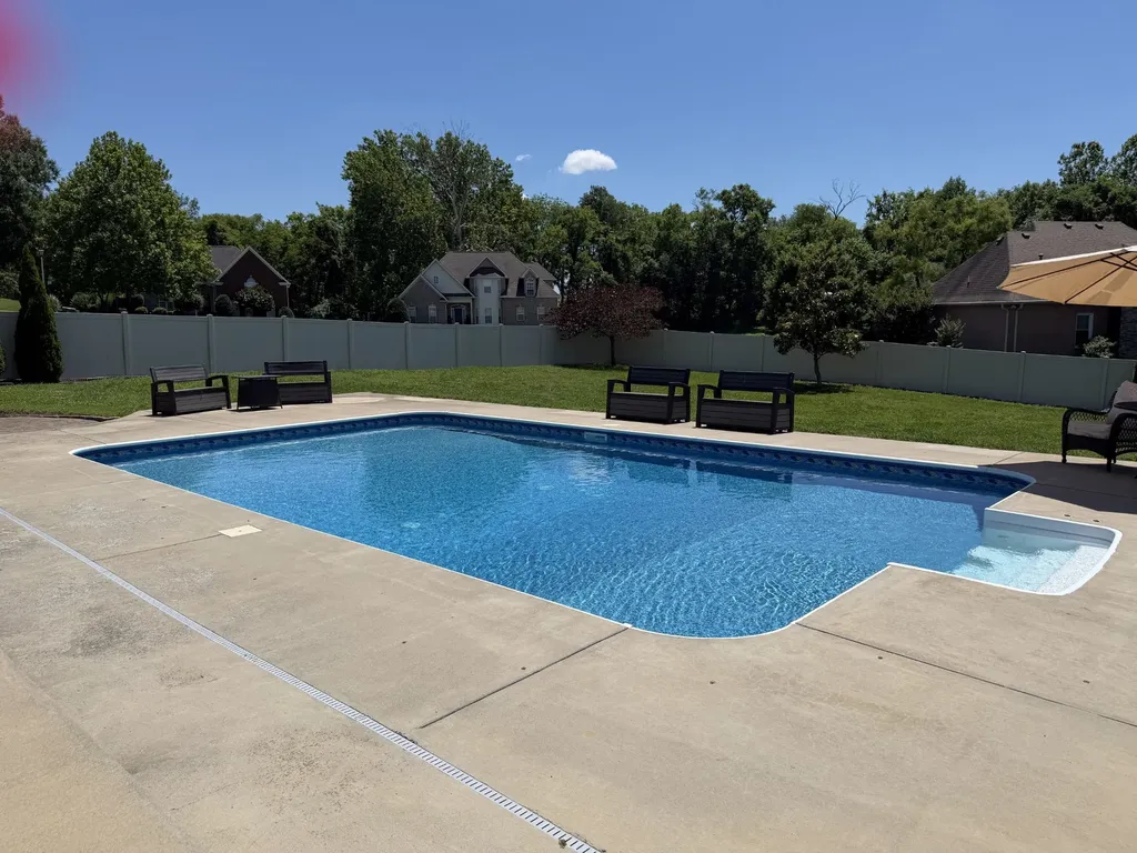 2010 Brunswick Drive Lebanon TN 37087