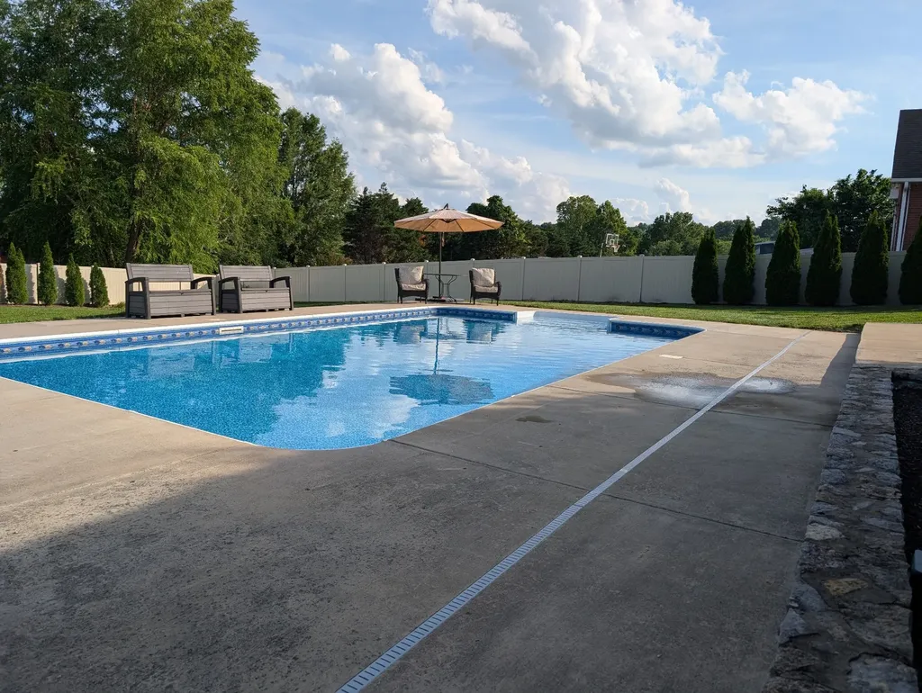 2010 Brunswick Drive Lebanon TN 37087