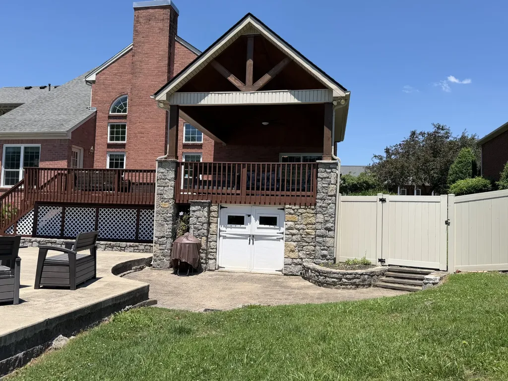 2010 Brunswick Drive Lebanon TN 37087