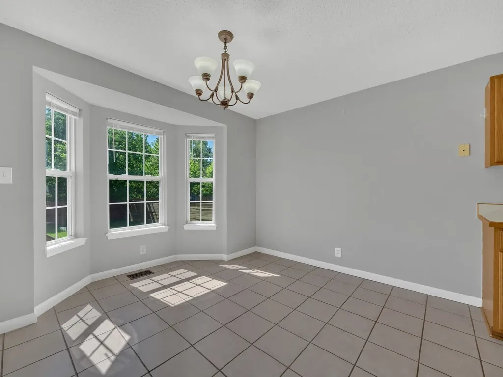 3825 Roscommon Way Clarksville TN 37040