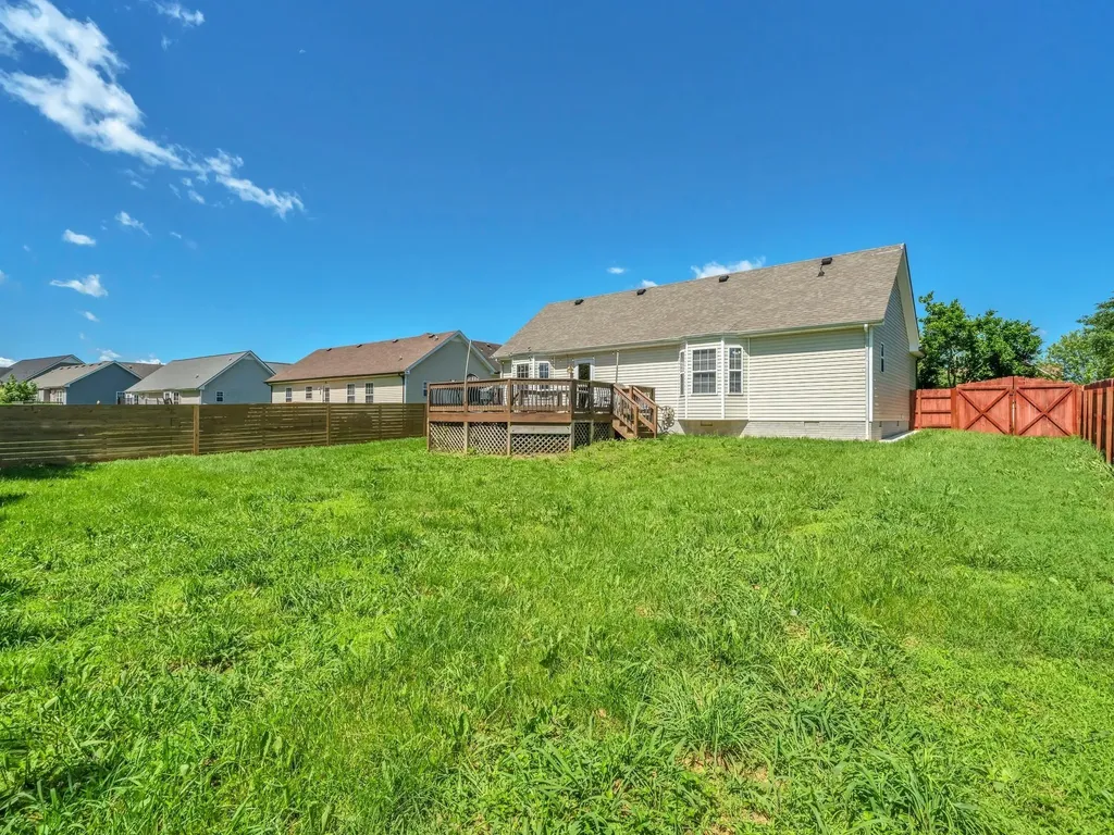 3825 Roscommon Way Clarksville TN 37040