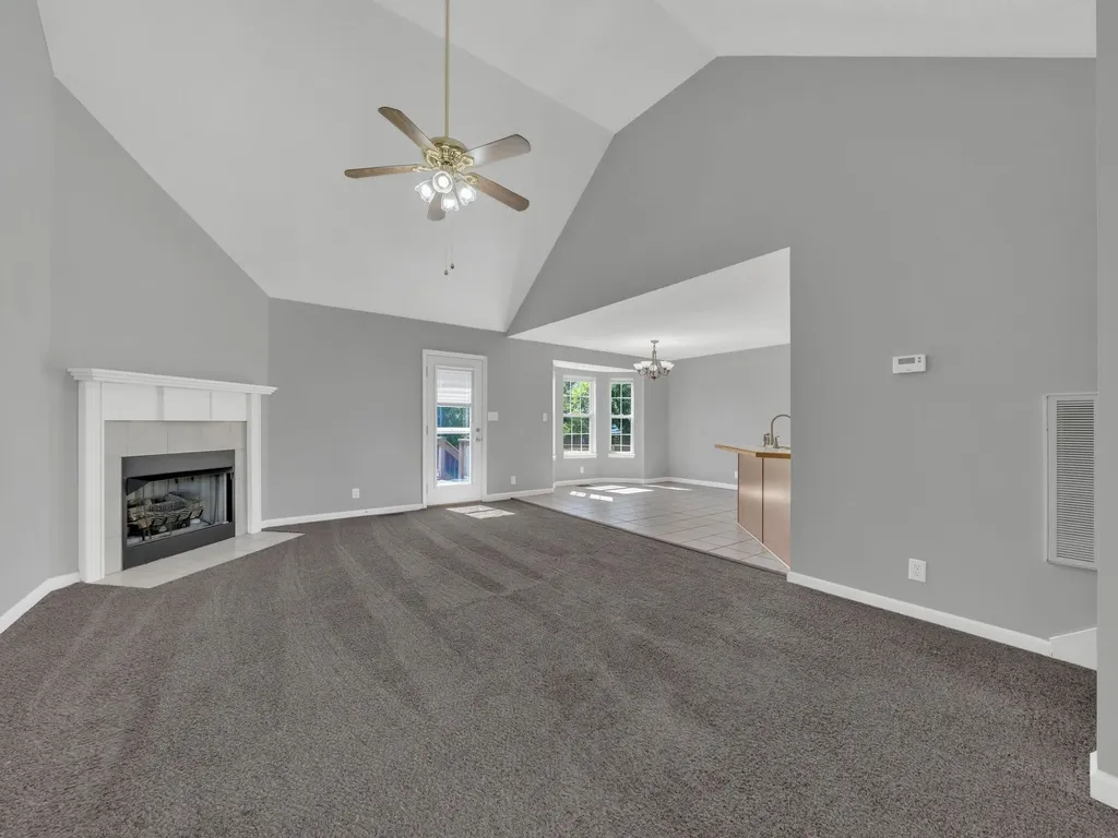 3825 Roscommon Way Clarksville TN 37040
