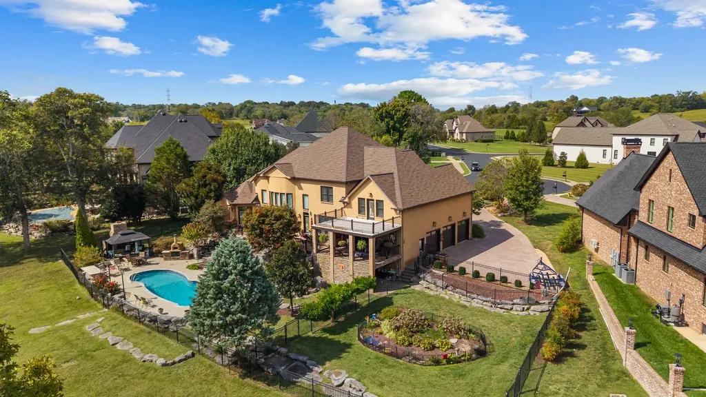 824 Stonebrook Drive Lebanon TN 37087