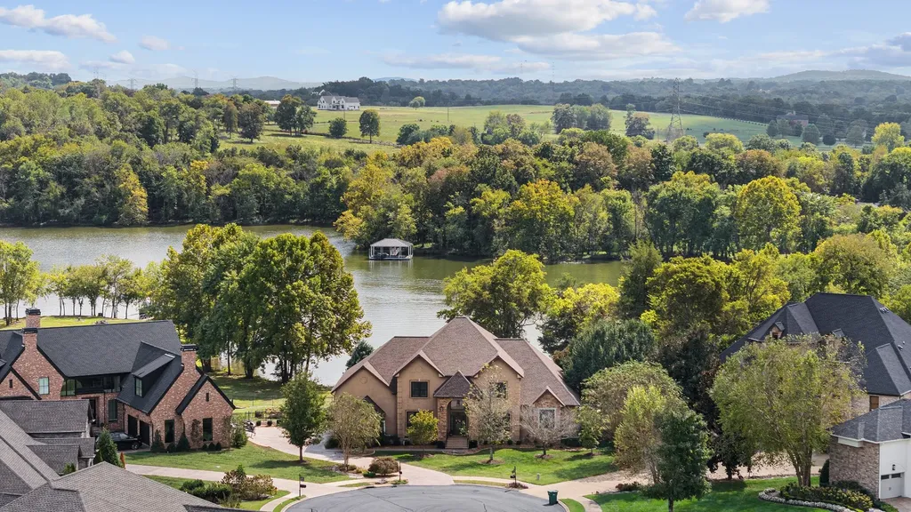 824 Stonebrook Drive Lebanon TN 37087