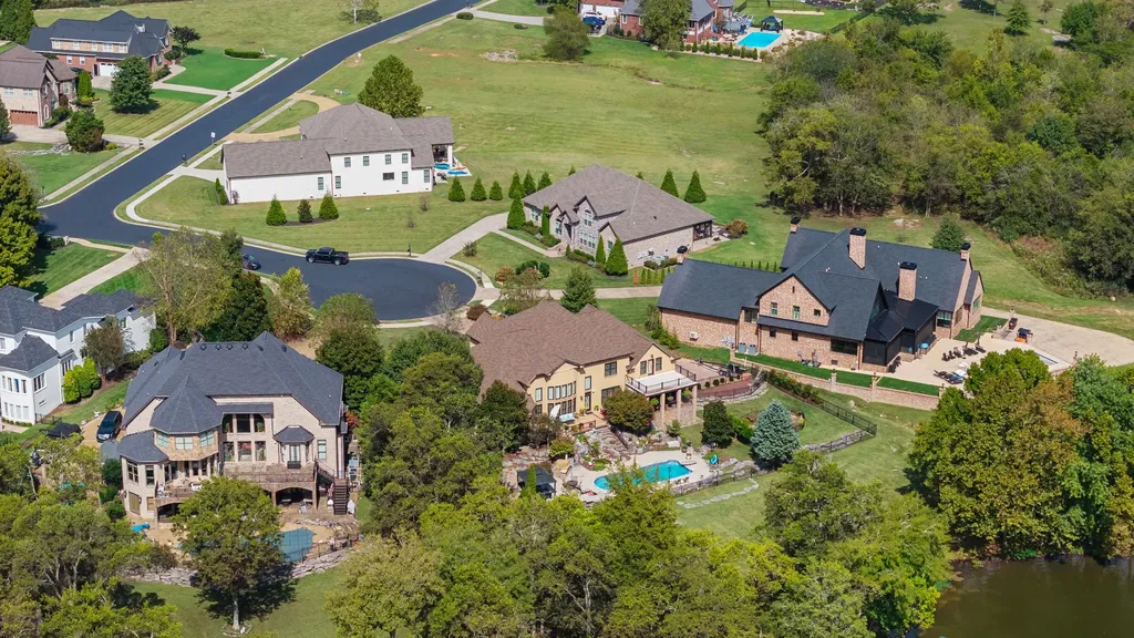 824 Stonebrook Drive Lebanon TN 37087