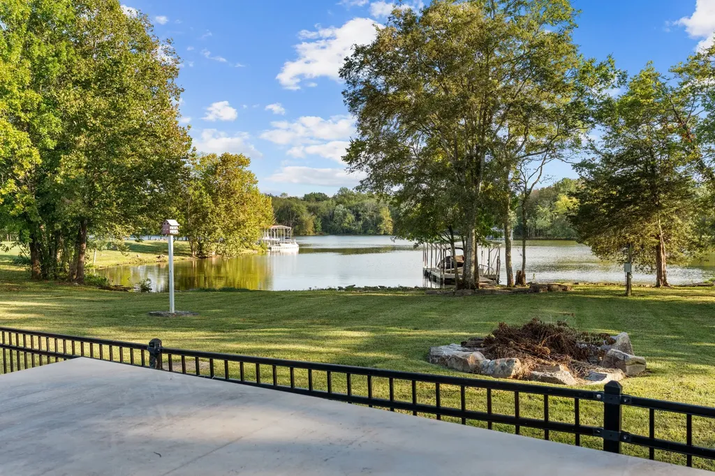 824 Stonebrook Drive Lebanon TN 37087