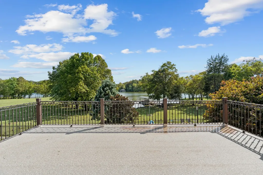 824 Stonebrook Drive Lebanon TN 37087
