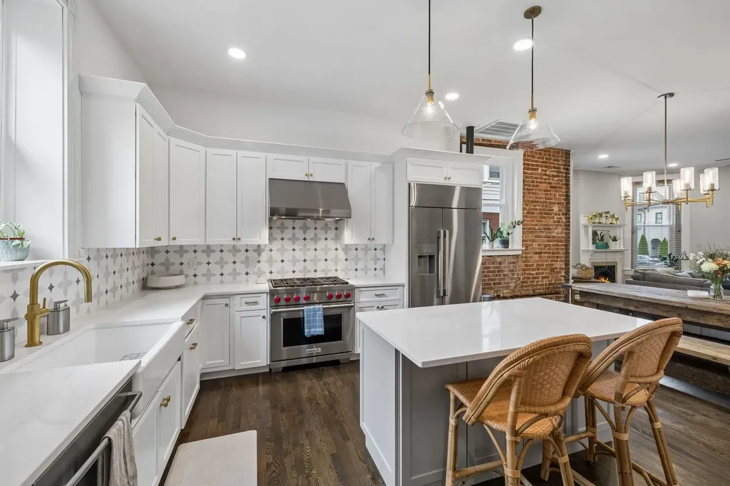 913 15th Ave, S Nashville TN 37212