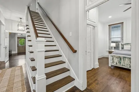 913 15th Ave, S Nashville TN 37212