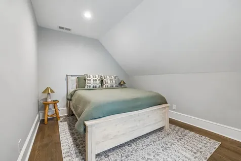 913 15th Ave, S Nashville TN 37212