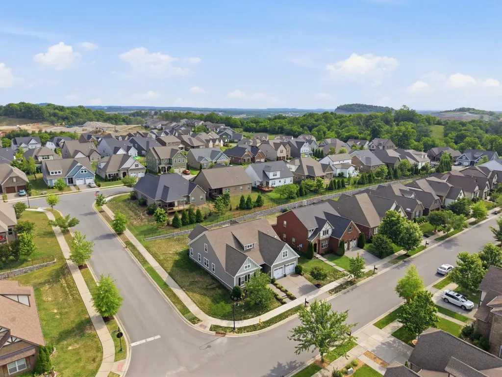 167 Dayflower Drive Hendersonville TN 37075
