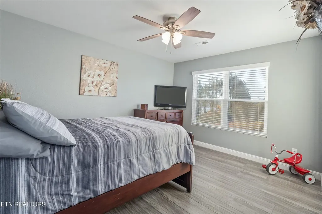 313 Sunrise Trail Dandridge TN 37725