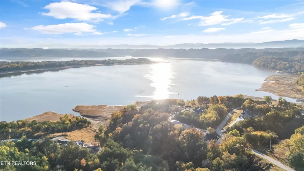 313 Sunrise Trail Dandridge TN 37725