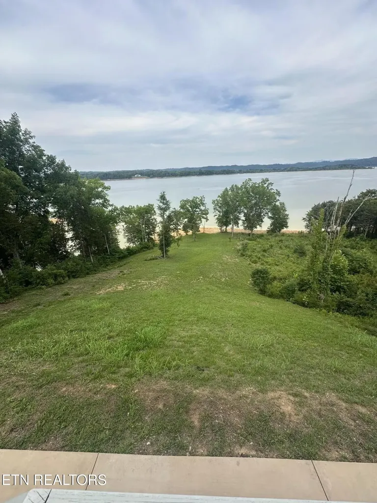 313 Sunrise Trail Dandridge TN 37725