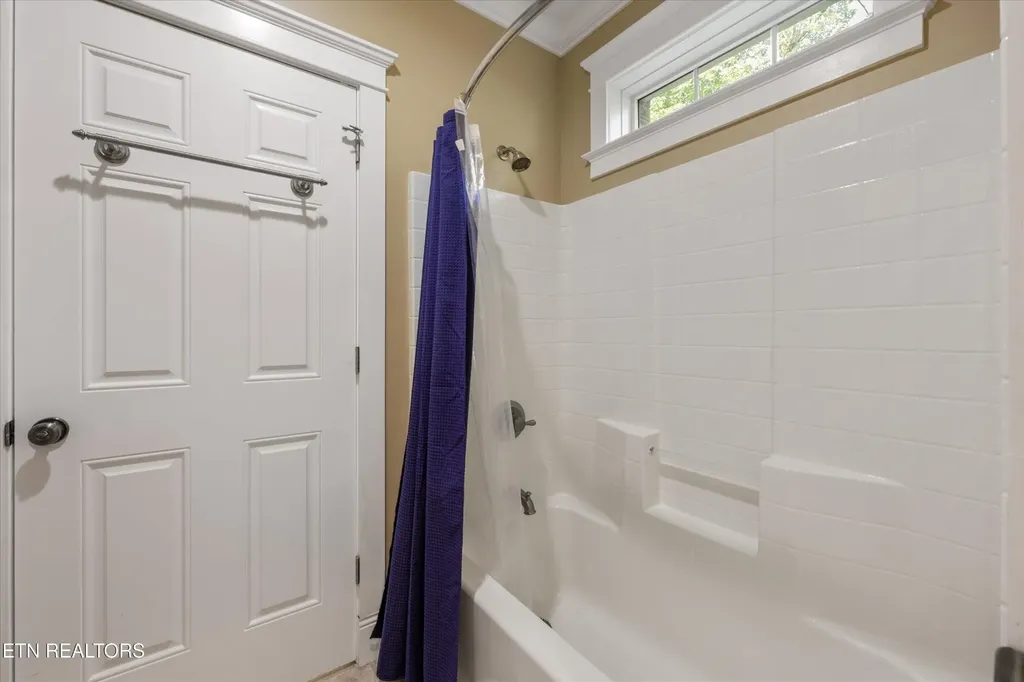 2177 Riverview Drive Dandridge TN 37725