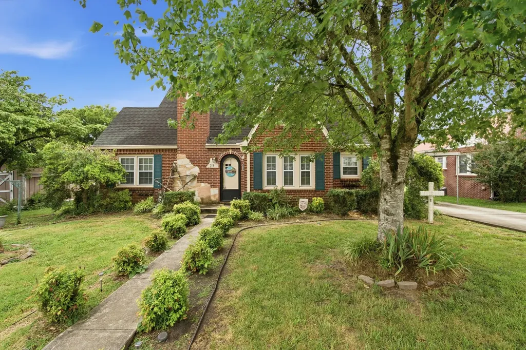 518 Jefferson Ave, E Carthage TN 37030