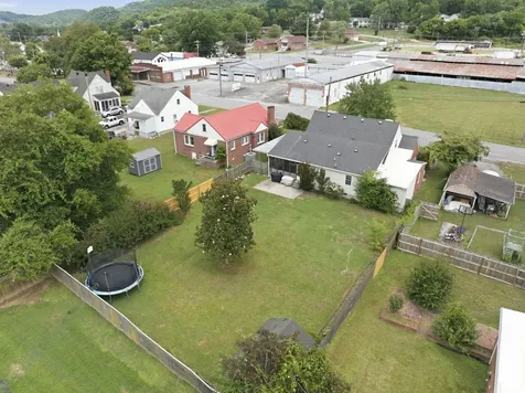 518 Jefferson Ave, E Carthage TN 37030