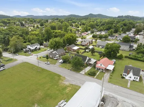 518 Jefferson Ave, E Carthage TN 37030