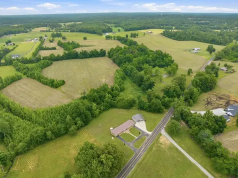944 Brooksie Thompson Road Decaturville TN 38329