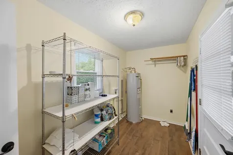 944 Brooksie Thompson Road Decaturville TN 38329