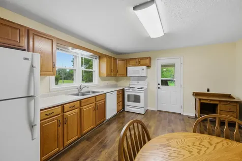 944 Brooksie Thompson Road Decaturville TN 38329