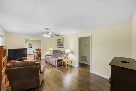 944 Brooksie Thompson Road Decaturville TN 38329