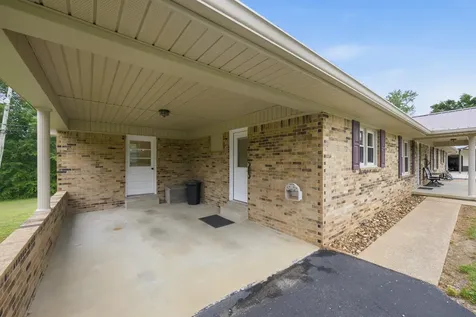 944 Brooksie Thompson Road Decaturville TN 38329