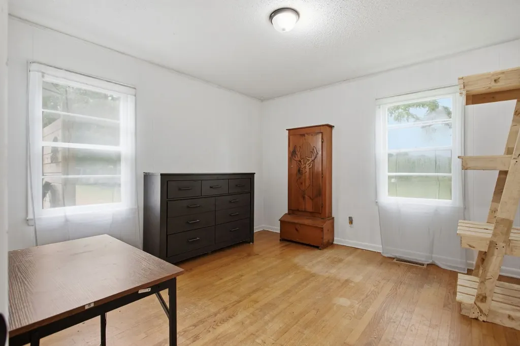2040 Glencoe Road Culleoka TN 38451
