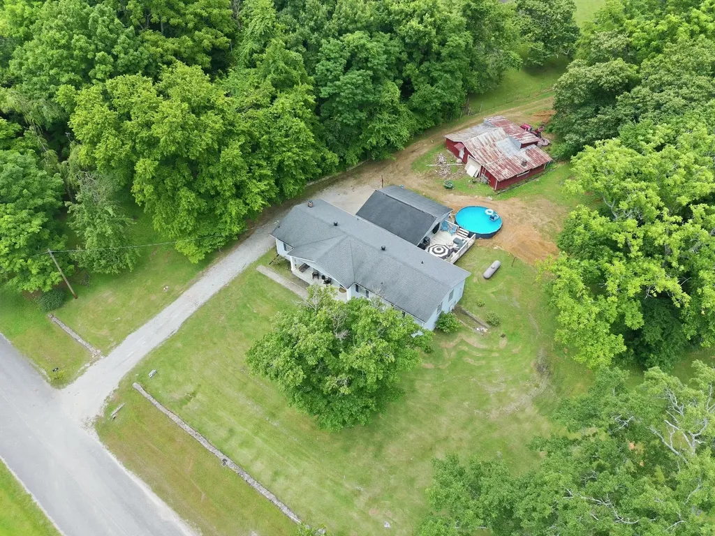 2040 Glencoe Road Culleoka TN 38451