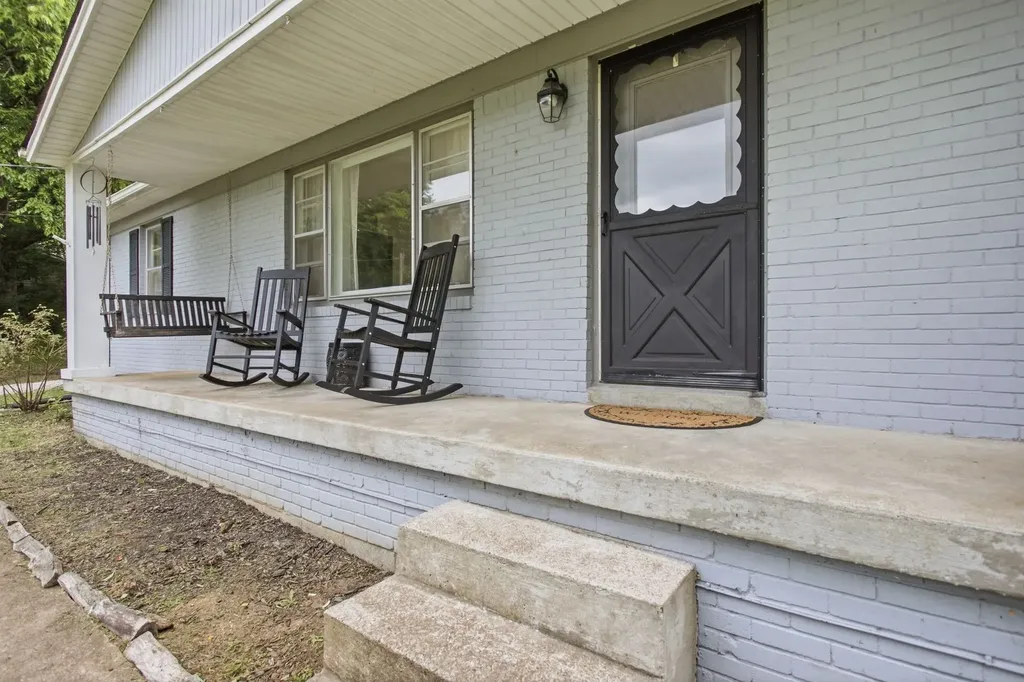 2040 Glencoe Road Culleoka TN 38451