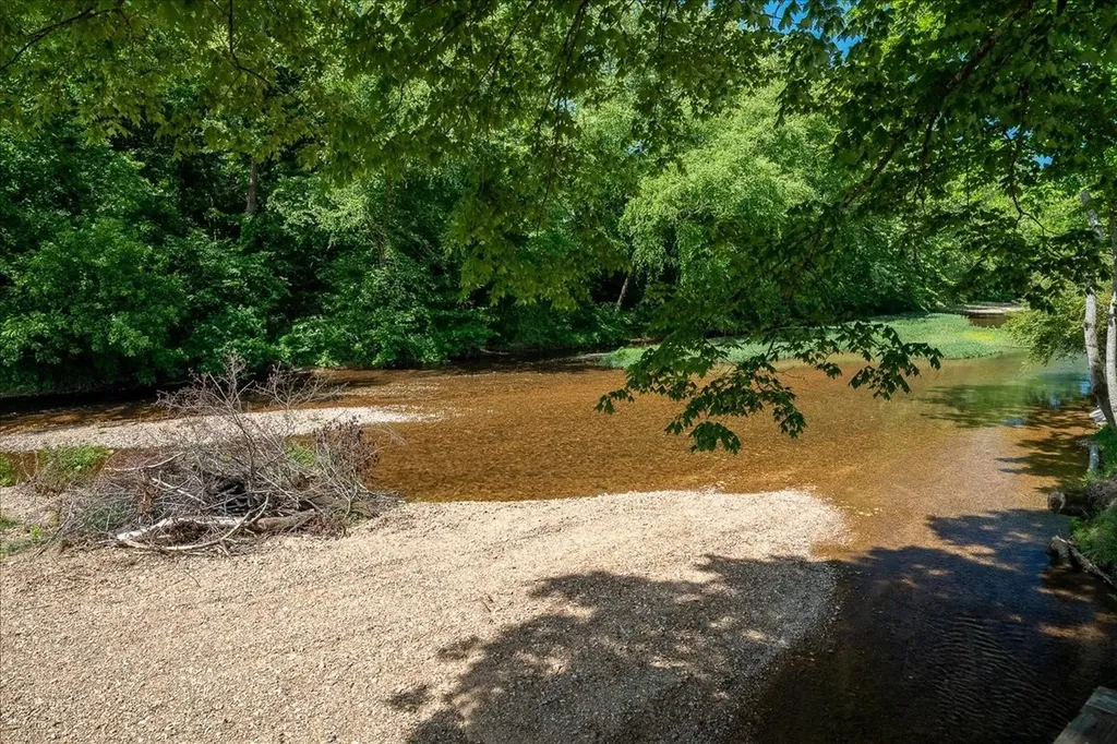 322 Creekside Lane Westpoint TN 38486