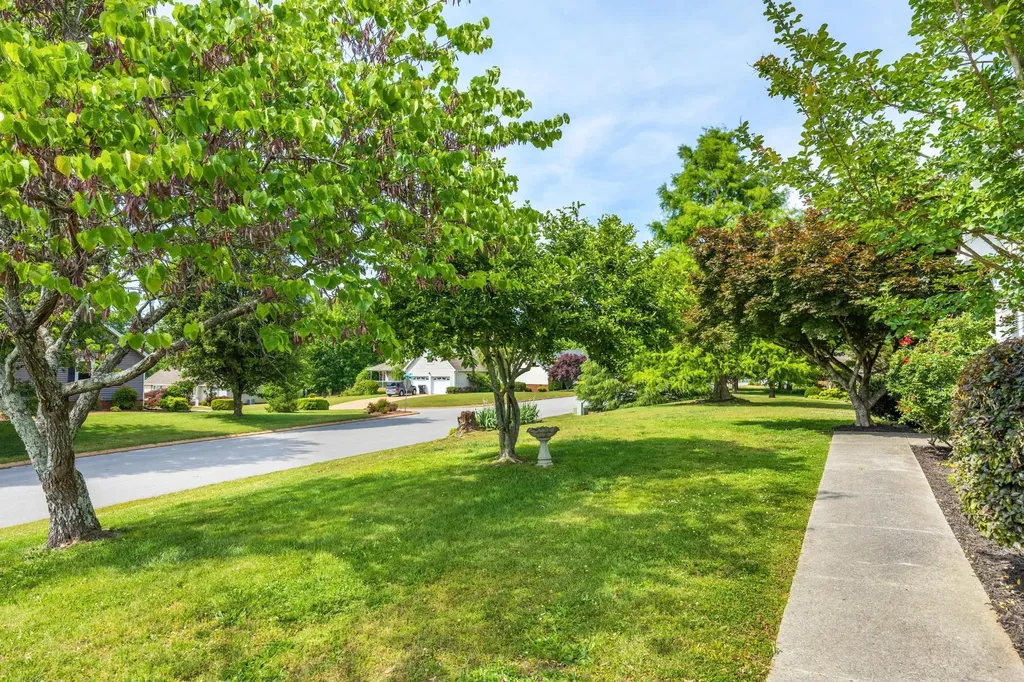 6601 Woody Cove Lane Harrison TN 37341
