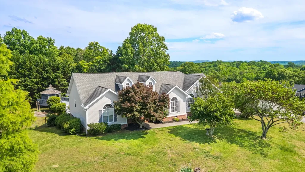 6601 Woody Cove Lane Harrison TN 37341